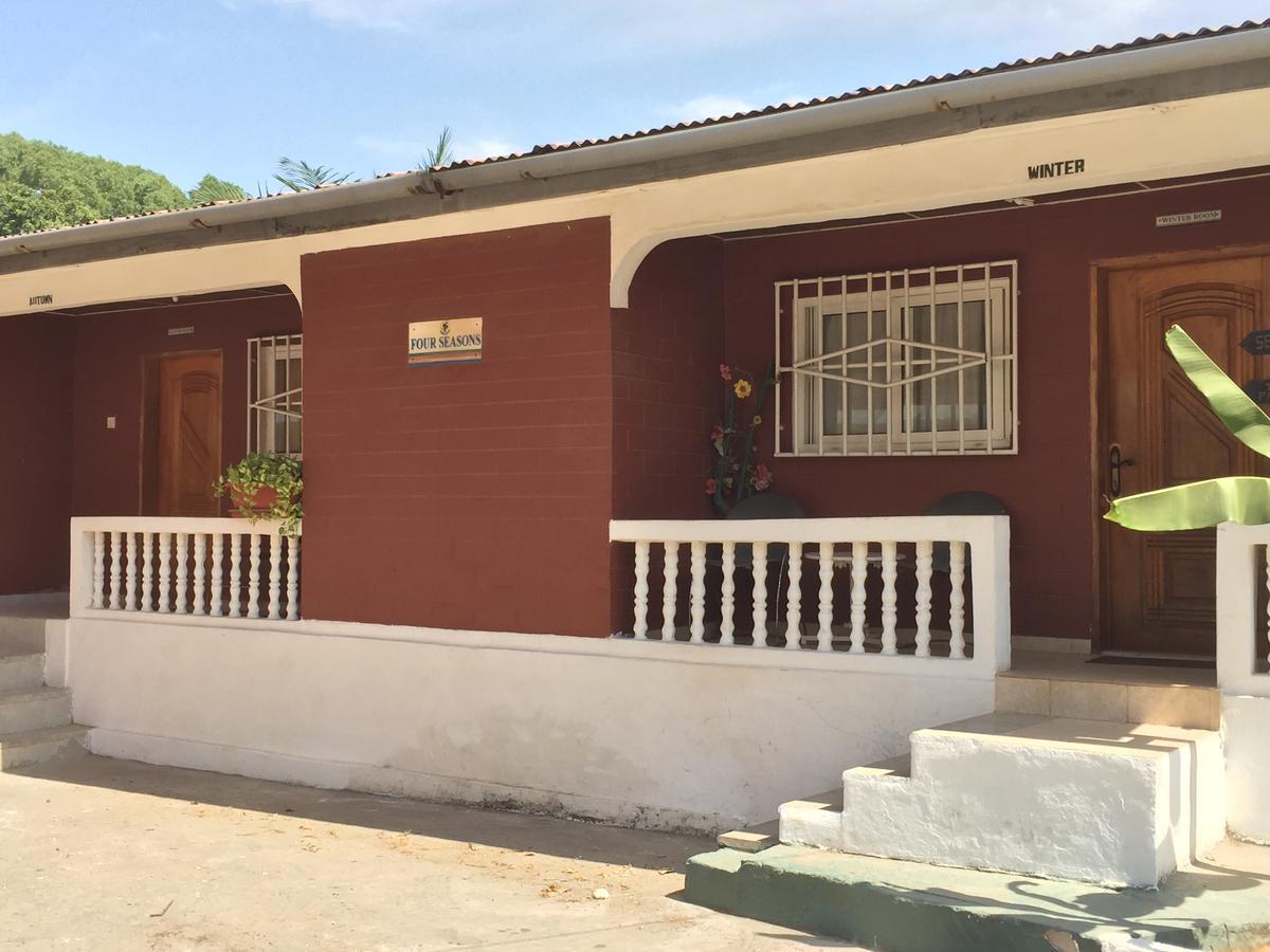 The Family Kingdom Resort Freetown Exterior foto