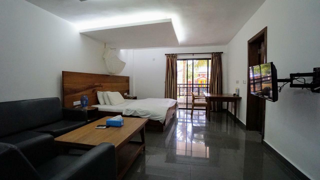 The Family Kingdom Resort Freetown Exterior foto