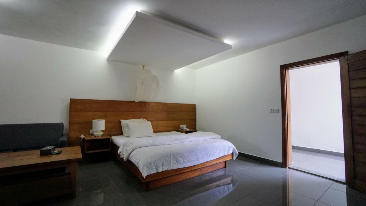 The Family Kingdom Resort Freetown Exterior foto