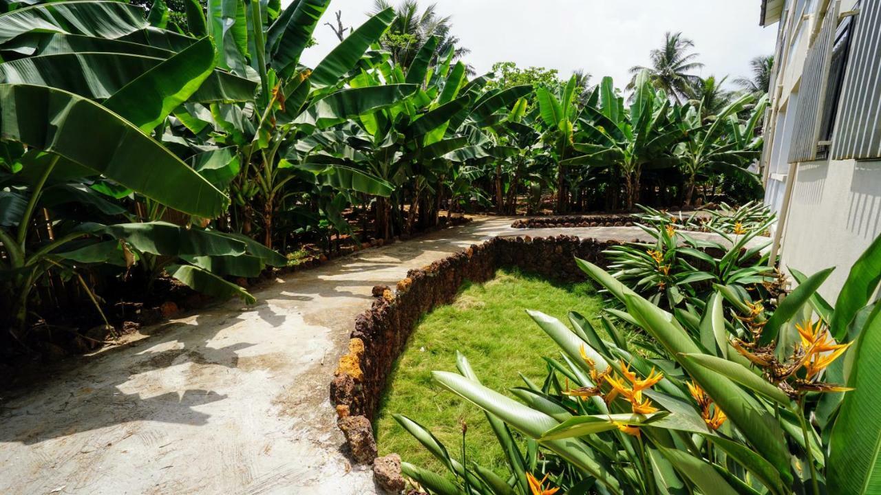 The Family Kingdom Resort Freetown Exterior foto